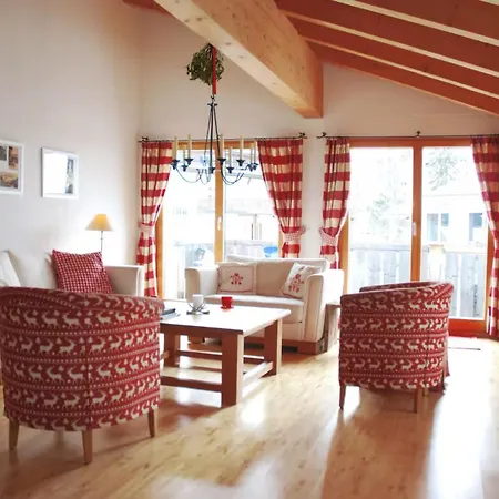 Spacious And Charming 4br דירה