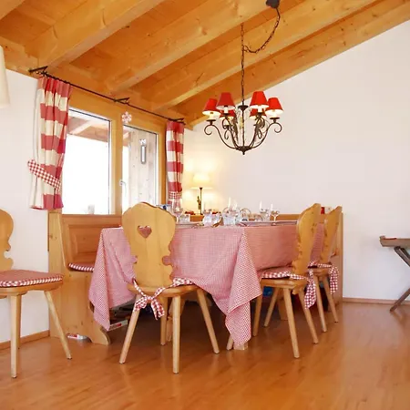 Spacious And Charming 4br * פלימס