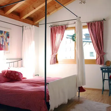 Spacious And Charming 4br *