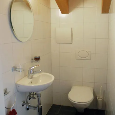 דירה Spacious And Charming 4br פלימס
